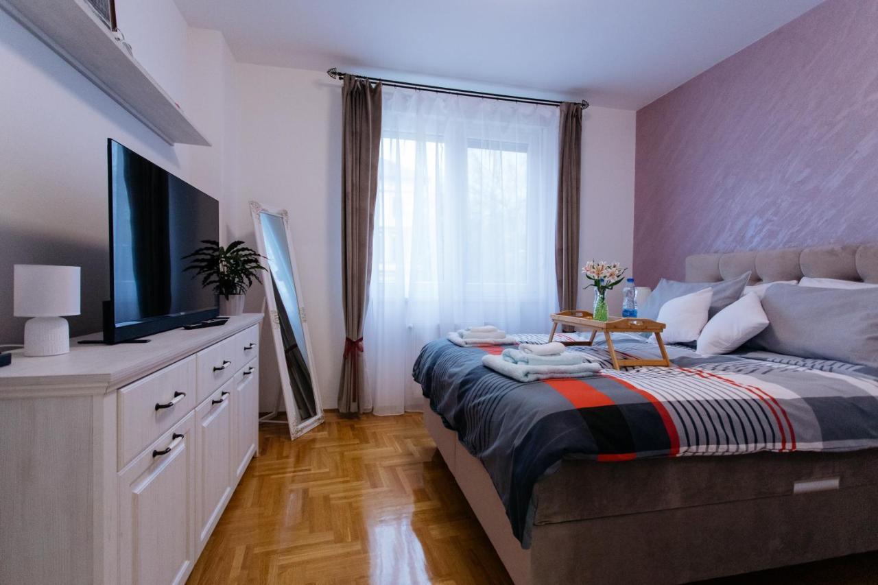 Apartman Kristina 4* Subotica Exterior photo